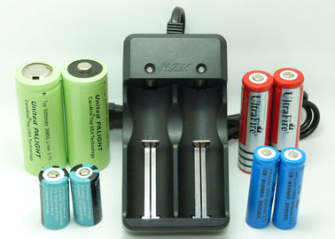China Cargador recargable de la antorcha de la batería superior del botón del peso ligero 18650 el 100% probado proveedor